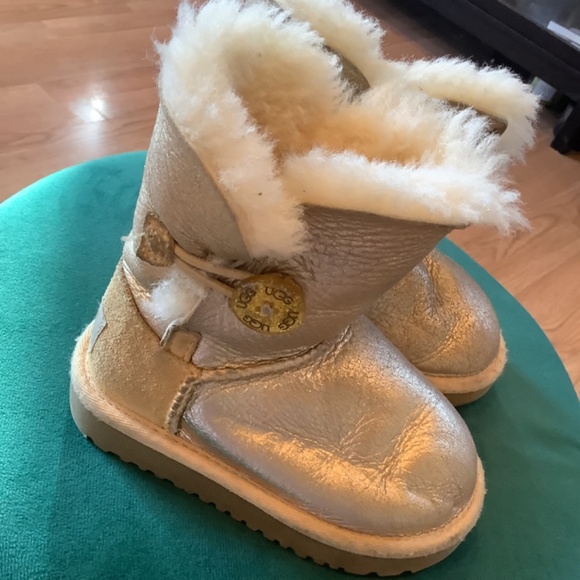 Ugg Boots - Picture 8 of 8